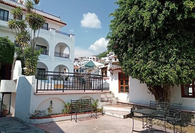 هتل Real De San Diego