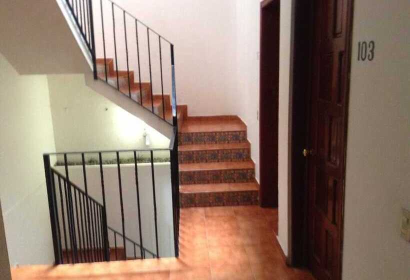 هتل Real De San Diego