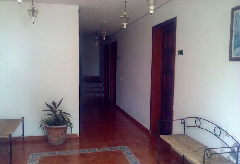 هتل Real De San Diego