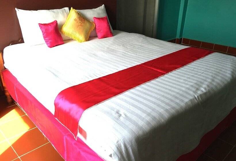 هتل River Dolphin