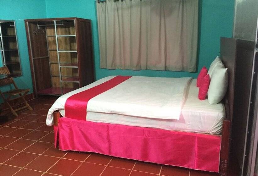 هتل River Dolphin