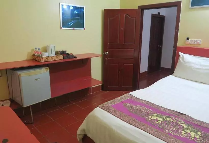 هتل River Dolphin