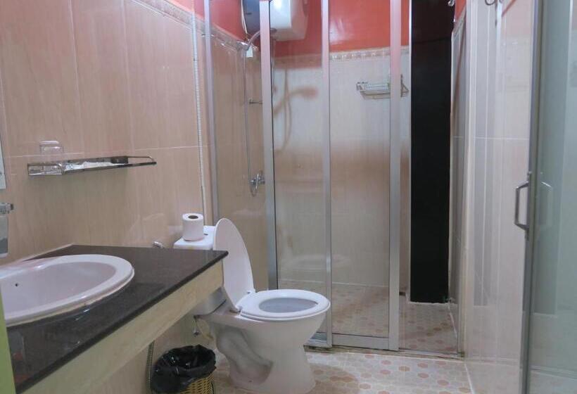 هتل River Dolphin