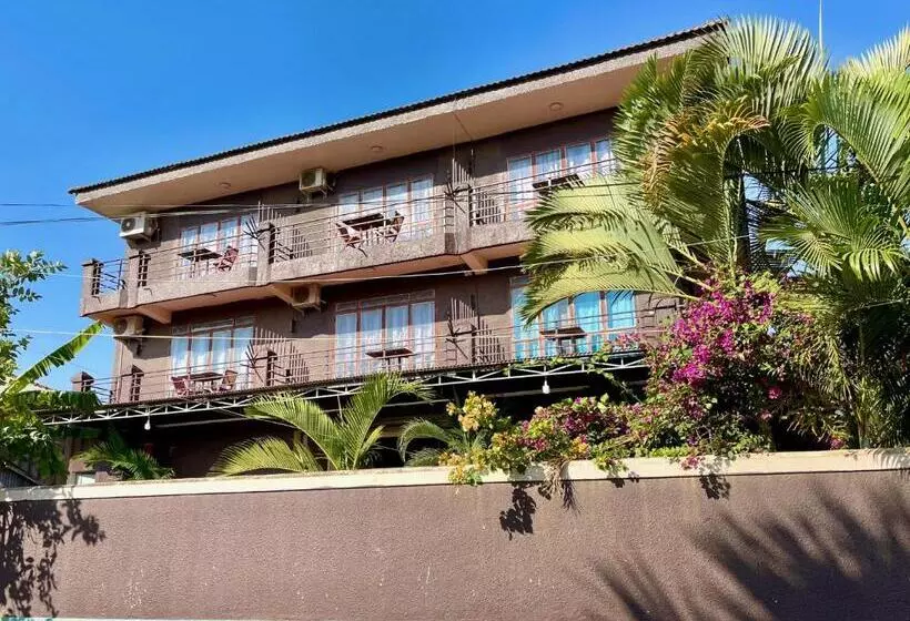 هتل River Dolphin