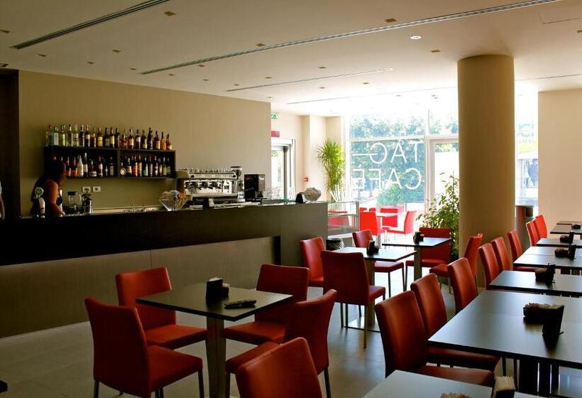 בית מלון כפרי Tag