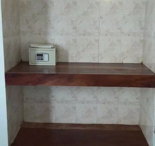 בית מלון כפרי The Flora Boutique