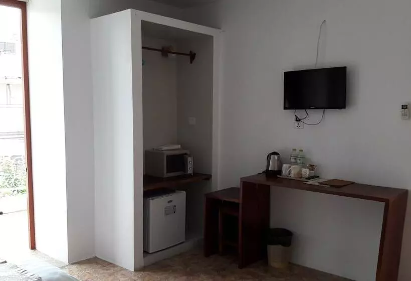 בית מלון כפרי The Flora Boutique