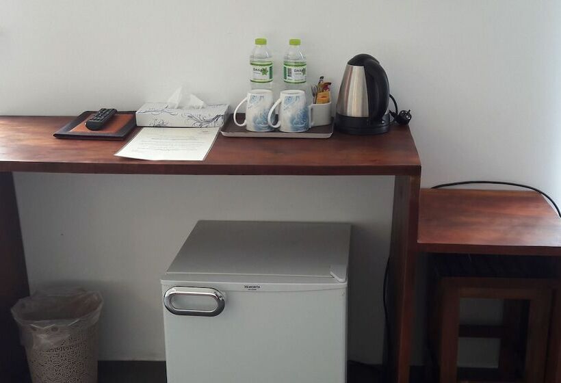 בית מלון כפרי The Flora Boutique