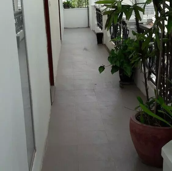 בית מלון כפרי The Flora Boutique