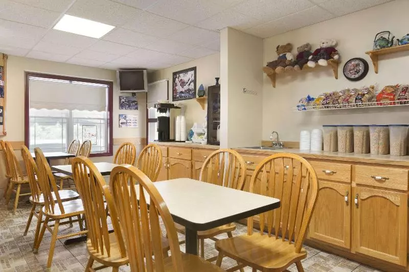 هتل Travelodge By Wyndham Fredericton