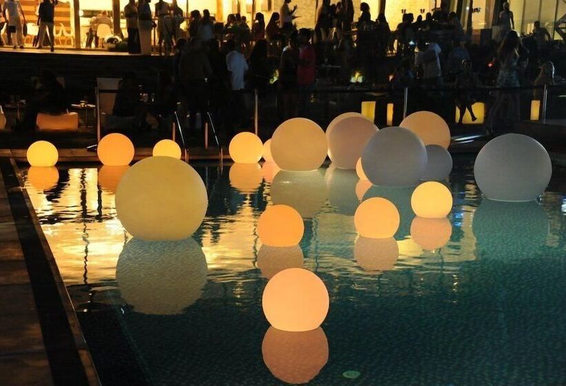 Veer Luxury Boutique Hotel & Beach Club