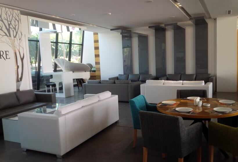 Veer Luxury Boutique Hotel & Beach Club