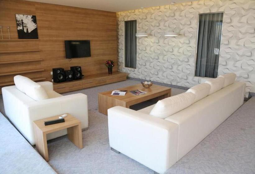 Veer Luxury Boutique Hotel & Beach Club