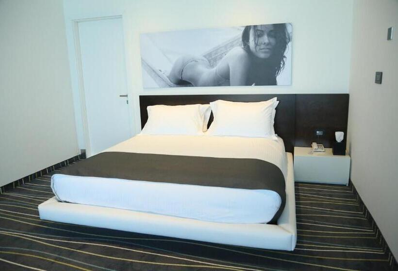 Veer Luxury Boutique Hotel & Beach Club