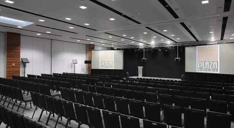 فندق Warsaw Plaza