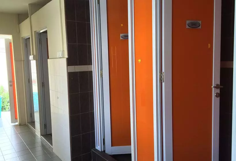 Mercury Backpackers Hostel