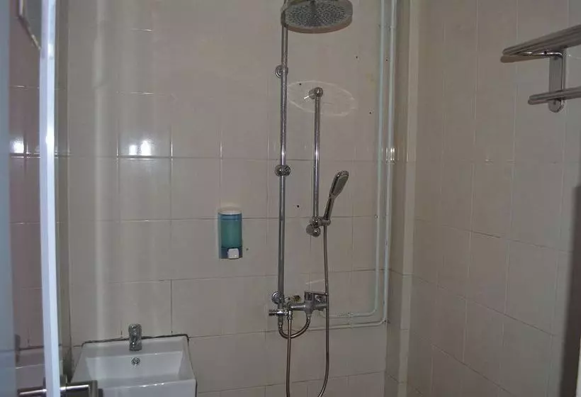 Mercury Backpackers Hostel