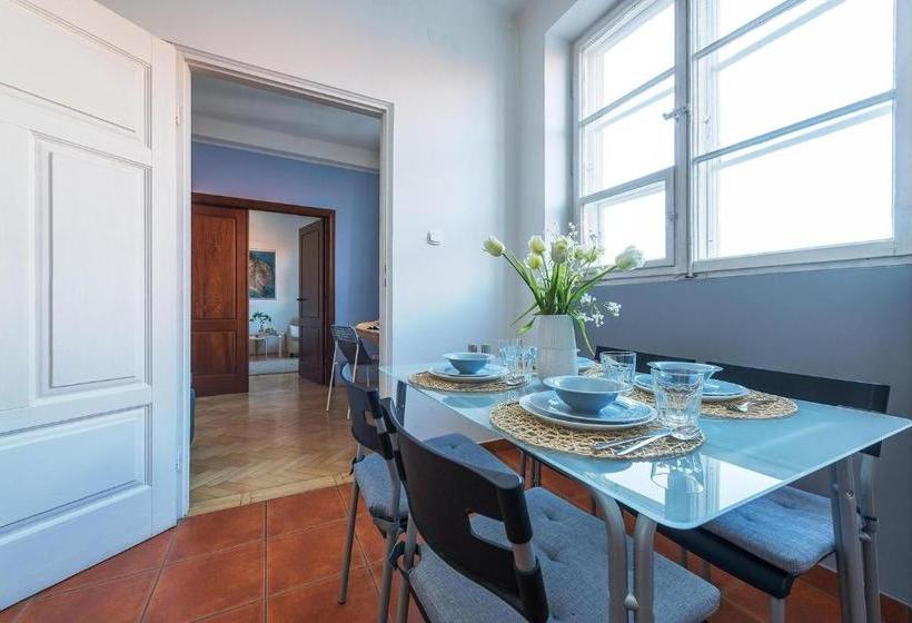 P&o Apartments Stara