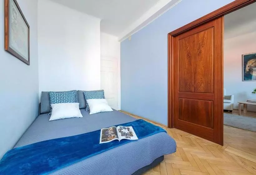 P&o Apartments Stara