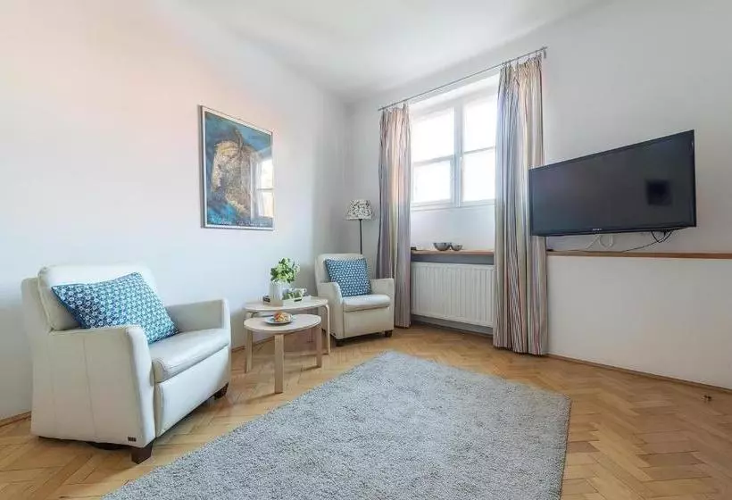 P&o Apartments Stara