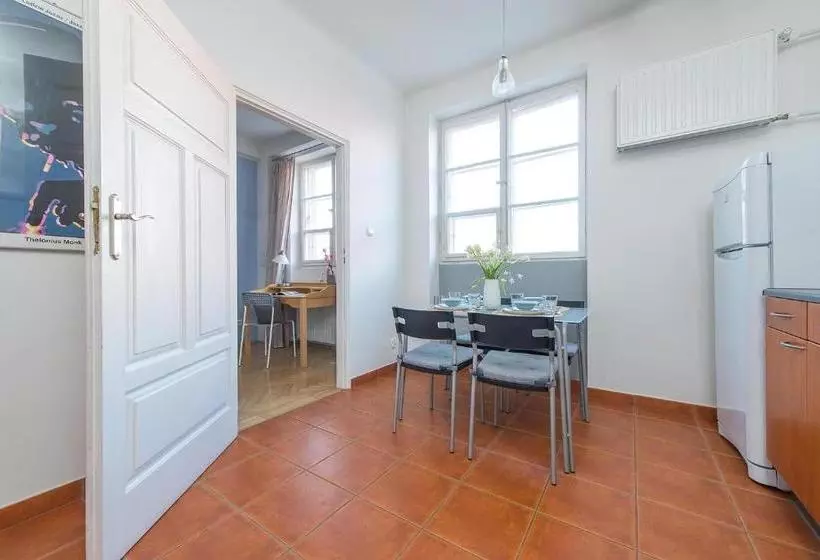 P&o Apartments Stara