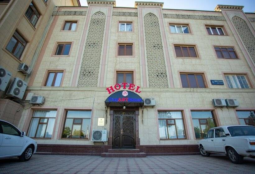 Hotel Tiny Art House Near Of Airaport