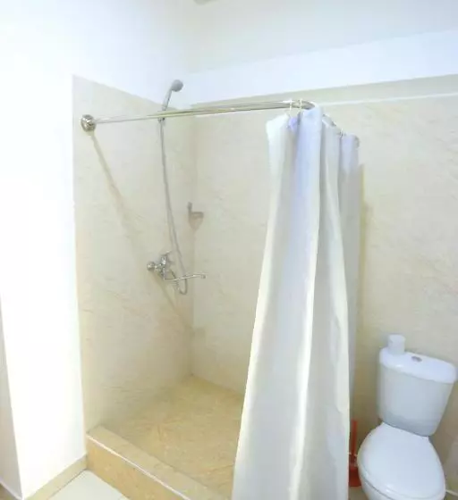 ホテル Tiny Art House Near Of Airaport