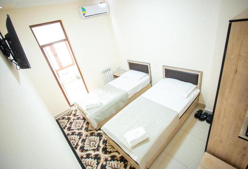 Hotel Tiny Art House Near Of Airaport