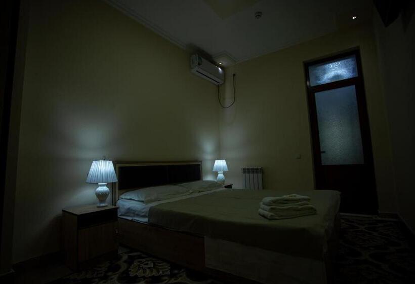 Hotel Tiny Art House Near Of Airaport