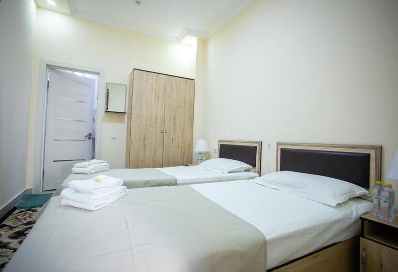 Hotel Tiny Art House Near Of Airaport