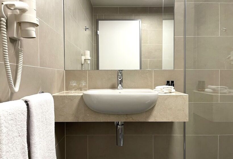 בית מלון כפרי Lms   La Maison Suisse   Döttingen