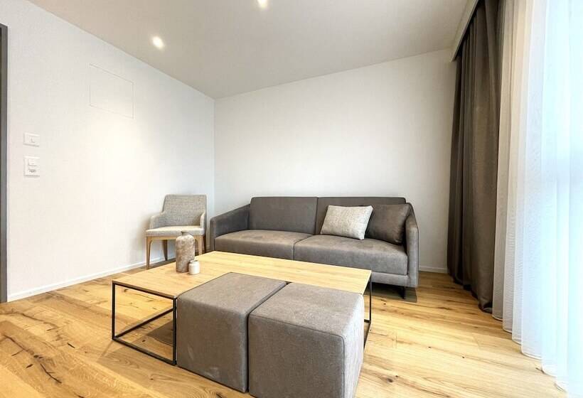 בית מלון כפרי Lms   La Maison Suisse   Döttingen