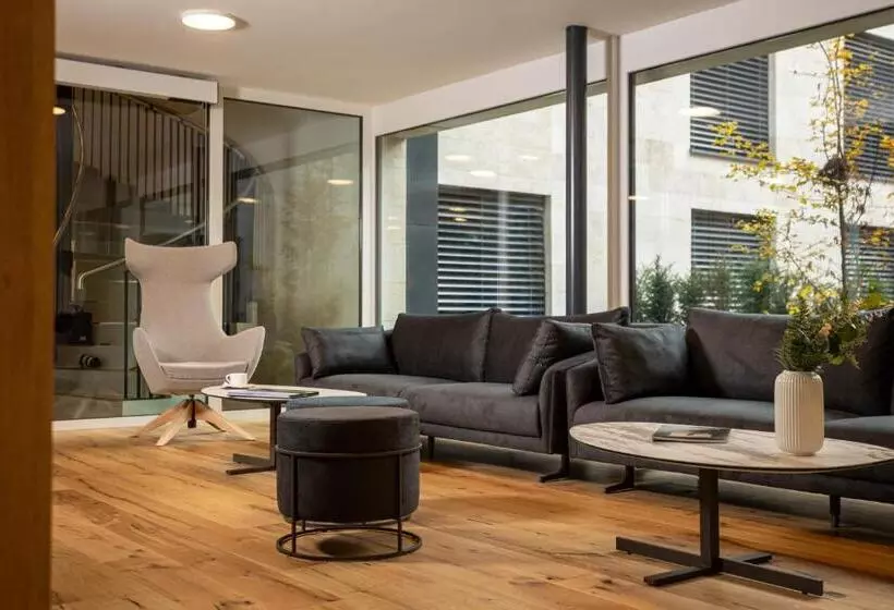 Hotelli Lms   La Maison Suisse   Döttingen