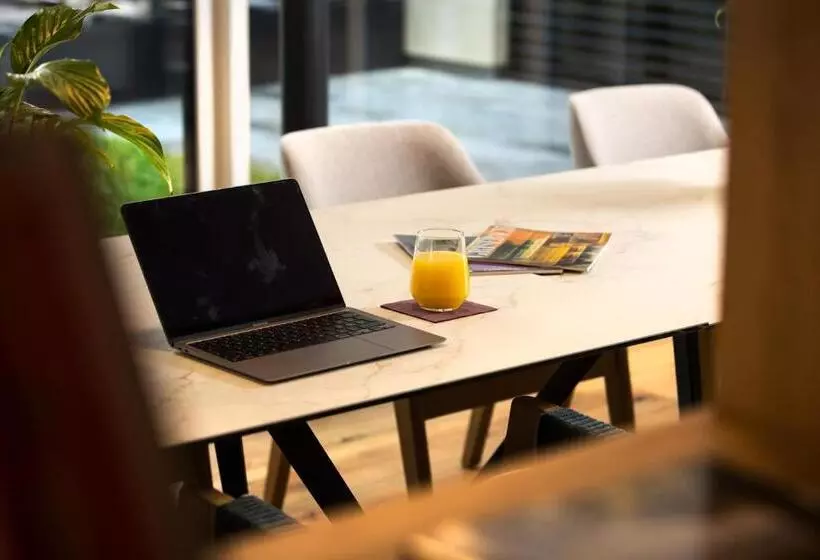 Hotelli Lms   La Maison Suisse   Döttingen