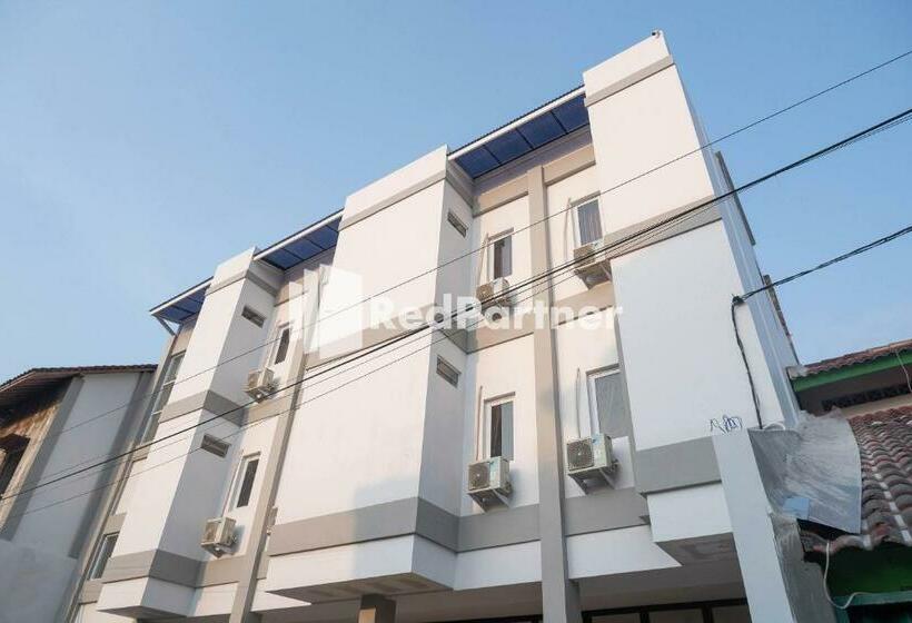 בית מלון כפרי Astana Malioboro Mitra Reddoorz