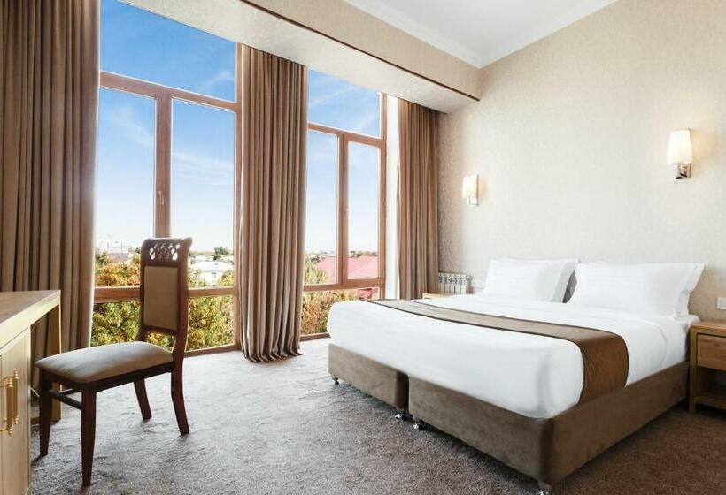 Hotelli Western Suites