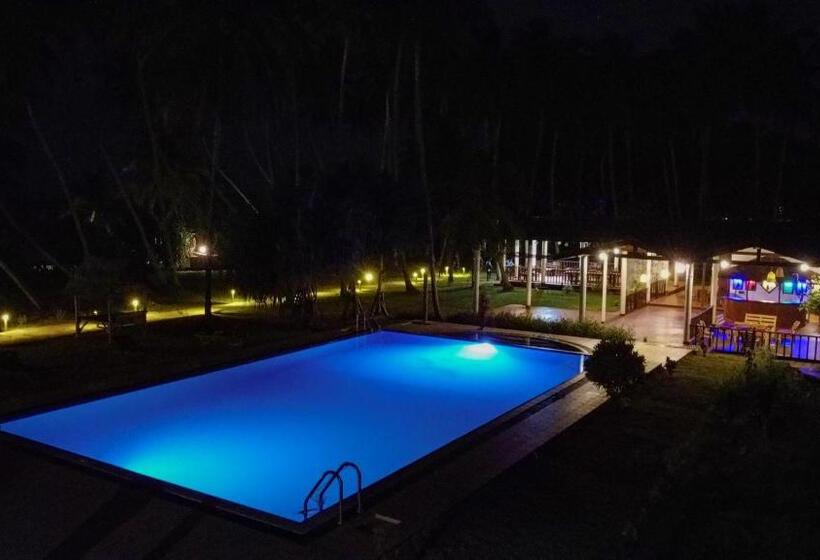 Отель Helios Beach Resort