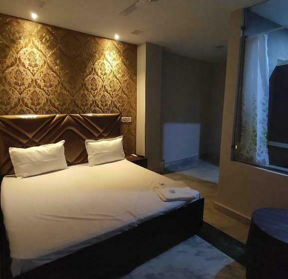 Отель Oyo 92350 White Orchid