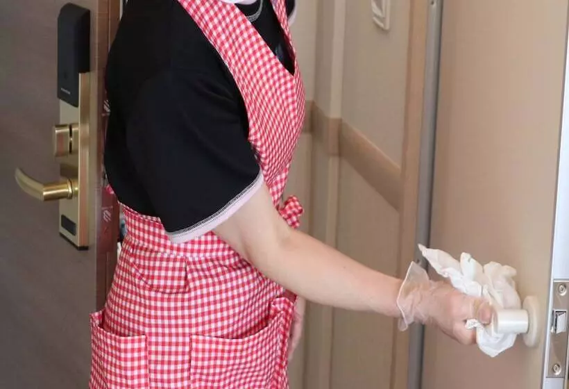 Hotelli Toyoko Inn Kitaasakaeki Nishiguchi