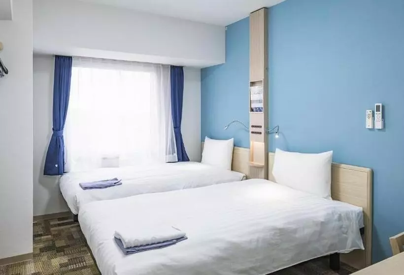 Hotelli Toyoko Inn Kitaasakaeki Nishiguchi