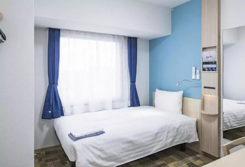 Hotelli Toyoko Inn Kitaasakaeki Nishiguchi