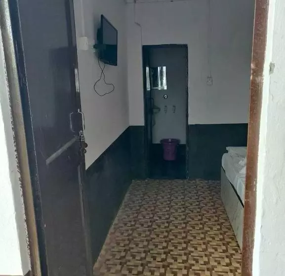 Spot On Hotel New Bright
