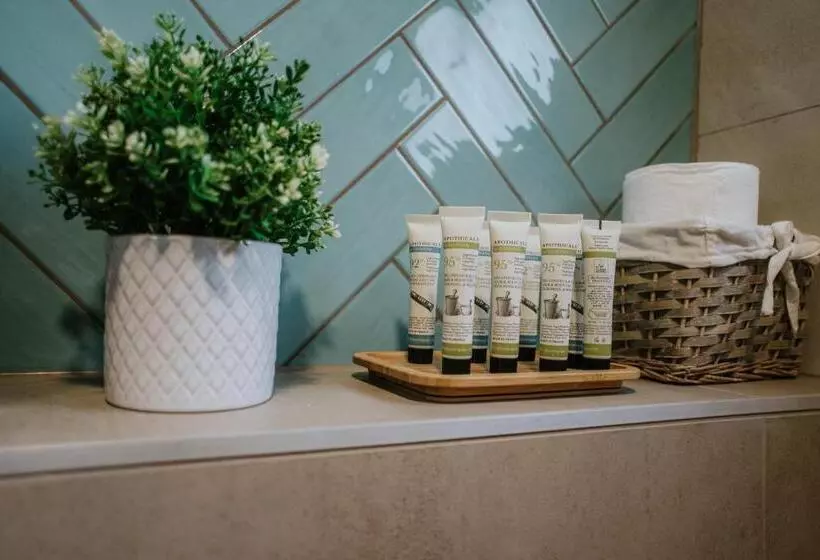 Aamiaismajoitus (B&B) Gyopár Lodge   Gyopárosfürdő