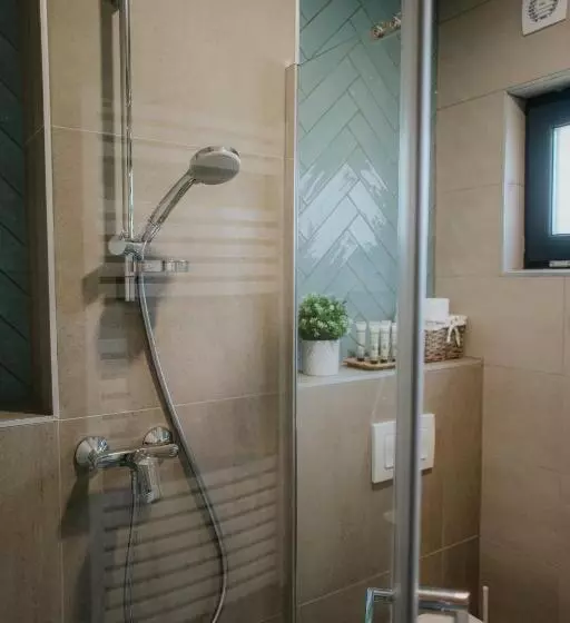 Aamiaismajoitus (B&B) Gyopár Lodge   Gyopárosfürdő