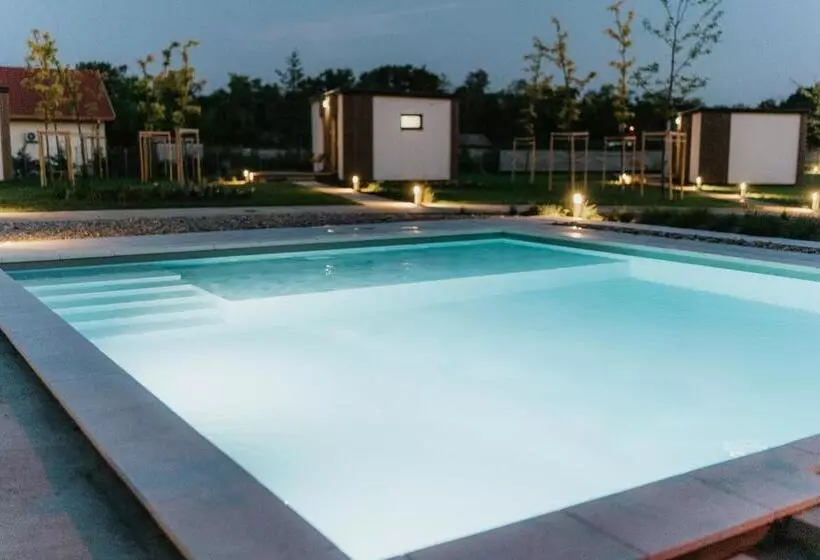 Aamiaismajoitus (B&B) Gyopár Lodge   Gyopárosfürdő