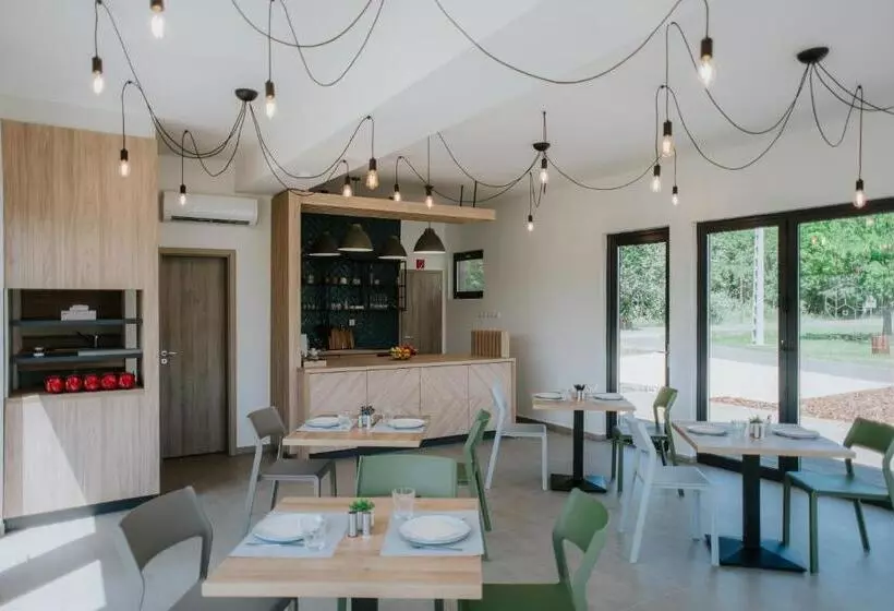 Aamiaismajoitus (B&B) Gyopár Lodge   Gyopárosfürdő