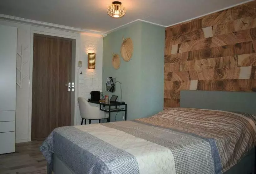 ホテル Dichtbijzee