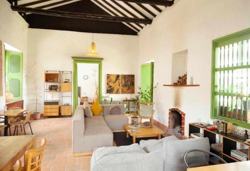 בית מלון כפרי La Liebre Bed And Breakfast