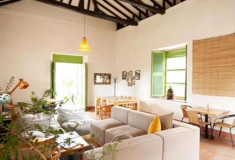 ホテル La Liebre Bed And Breakfast