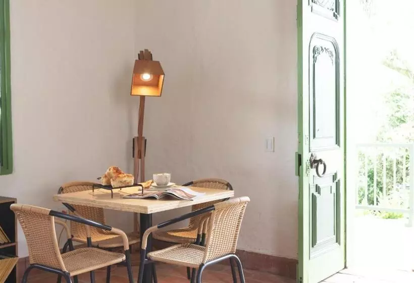 ホテル La Liebre Bed And Breakfast